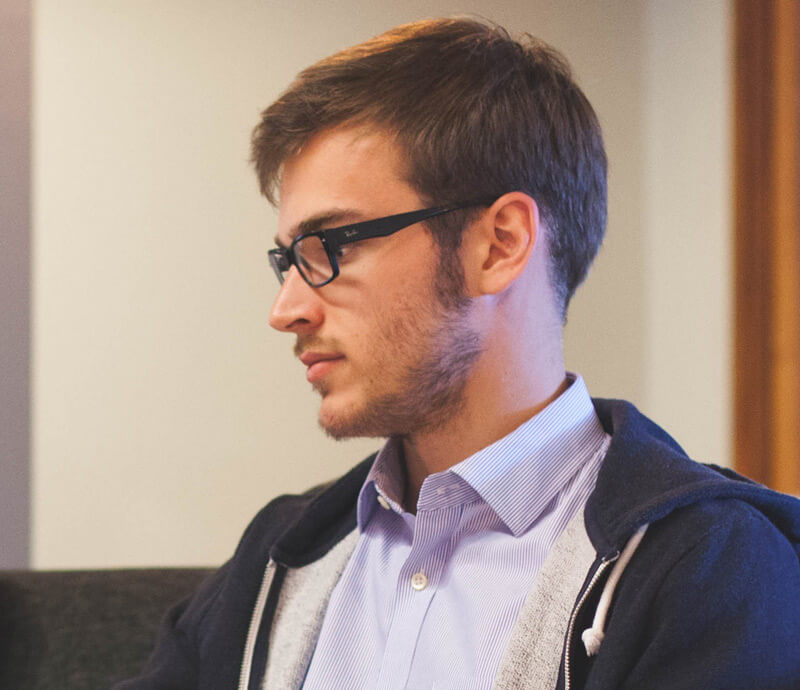 testimonial-img-2 testimonial-img-2